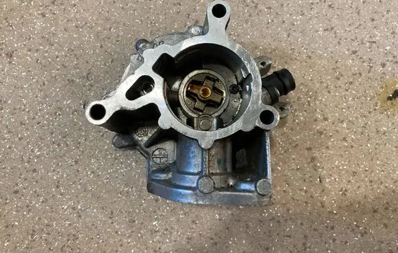 Audi Q5 SQ5 Vacuum pump 06K145100J