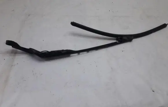 Audi A6 S6 C6 4F Front wiper blade arm