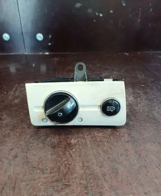 Mercedes-Benz E W211 Light switch 2115450104 04056002