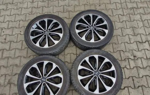 Nissan Qashqai R18 alloy rim 