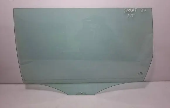 Volkswagen PASSAT B7 Rear door window glass 43R00082 DOT90AS2M40 A011404