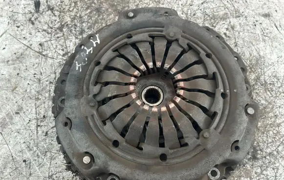 Dacia Logan Pick-Up Clutch set kit 301012572R