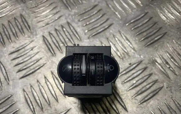 Volkswagen PASSAT B5 Headlight level height control switch 3B0911333A