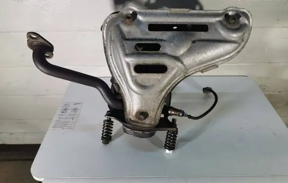 Toyota Auris E180 Exhaust manifold
