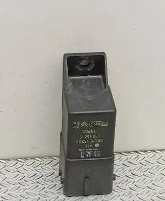 Peugeot 508 Glow plug pre-heat relay 9802424080 51299065 07F13