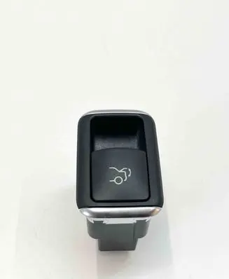 Mercedes-Benz SL R231 Tailgate/boot open switch button 2129059300 A2129059300