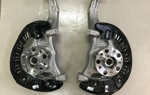 Mercedes-Benz AMG GT 4 x290 w290 Rear wheel hub 2903306700 A2903306800