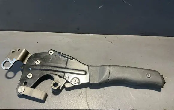 Mercedes-Benz A W168 Hand brake release handle 