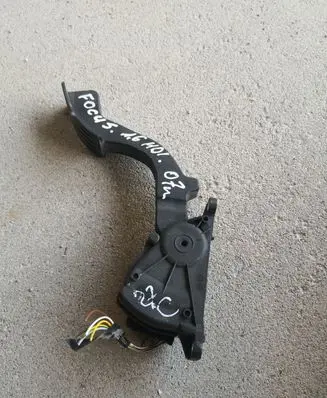 Ford Focus Accelerator throttle pedal 6PV00864101