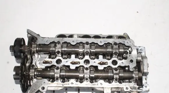 Maserati Ghibli Engine head 90352085F
