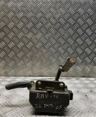 Toyota RAV 4 (XA20) Fuse module