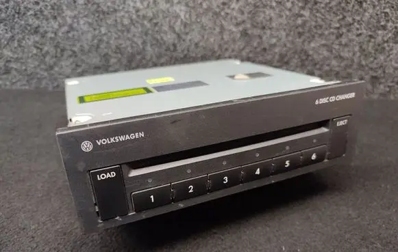 Volkswagen Golf V CD/DVD changer 1K0035110
