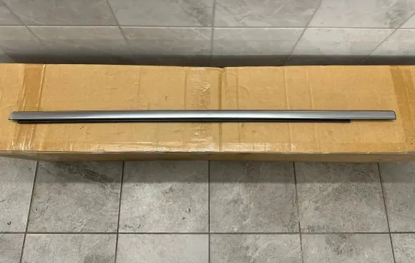 Ford Ranger IV Rubber seal front door window/glass 