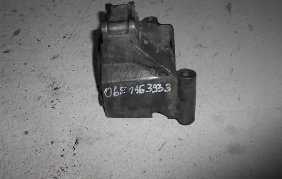 Audi A5 8T 8F Power steering pump mounting bracket 06E145393B