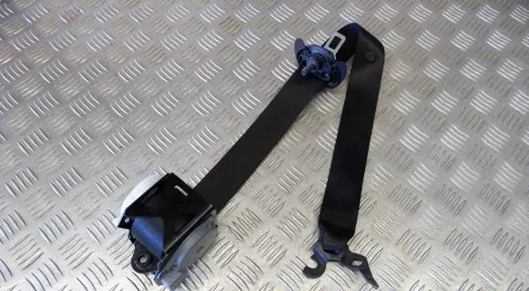 BMW X3 F25 Front seatbelt 7258431
