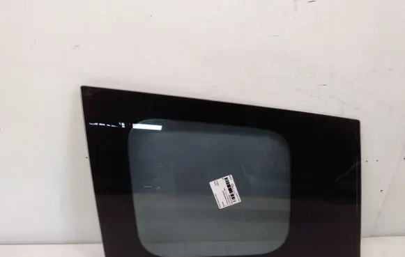 Mazda 5 Rear side window
