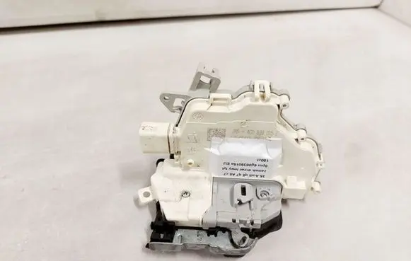 Audi Q5 SQ5 Rear door lock 4G0839015E