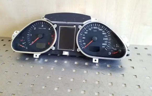 Audi A6 S6 C6 4F Speedometer (instrument cluster) 4F0920932