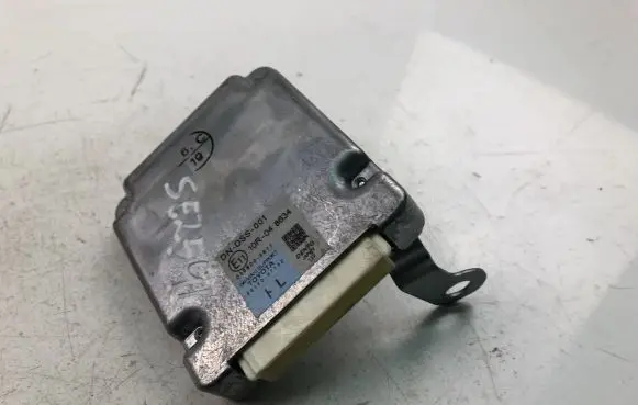 Toyota Prius+ (ZVW40) Other control units/modules 8815047180