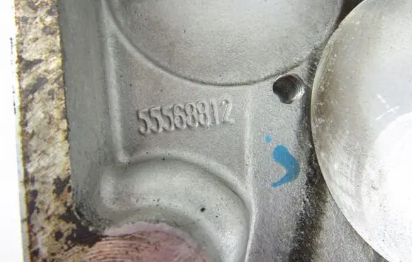 Opel Astra J Engine mounting bracket 55568812