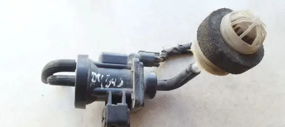 Mercedes-Benz C W203 Valve vacuum A0005450427