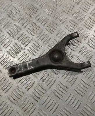 Nissan Terrano Clutch release arm fork 