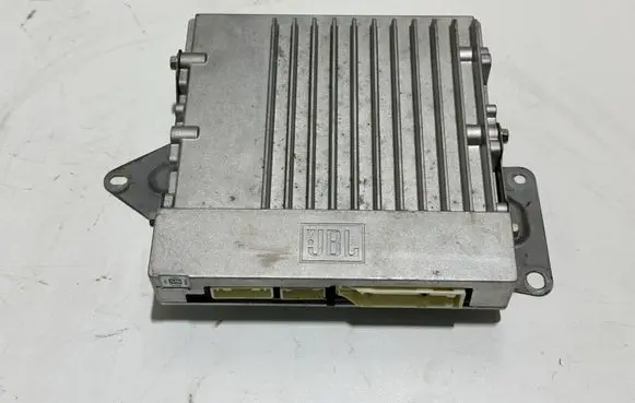 Toyota Highlander XU70 Sound amplifier 862800E160