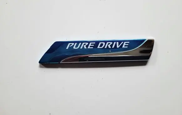 Nissan Rogue Manufacturers badge/model letters 908921VA0A
