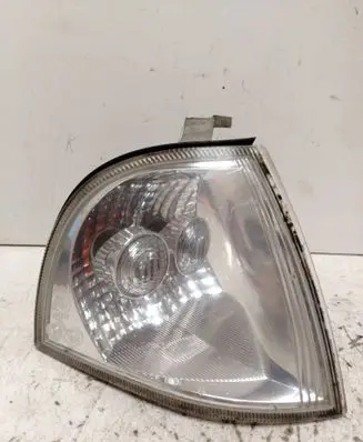 Skoda Octavia Mk1 (1U) Front indicator light 1U0953156D 1U0953050C