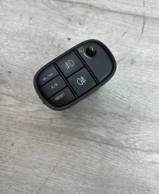 Jaguar S-Type Fog light switch 2R8311654