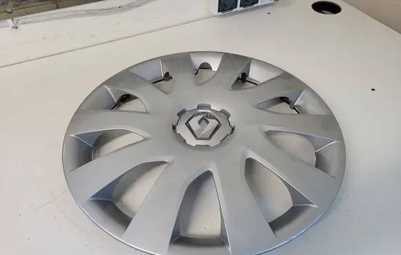 Renault Trafic III (X82) R16 wheel hub/cap/trim 403156650R 403154700R 403151447R