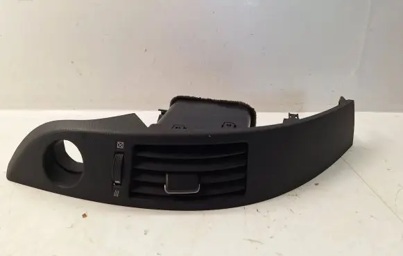 Toyota Corolla Verso AR10 Dash center air vent grill 5567064010B0 5567064010