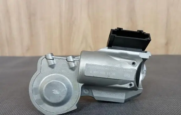 Mercedes-Benz CLK A209 C209 Steering wheel lock 2034621130 A2034621130