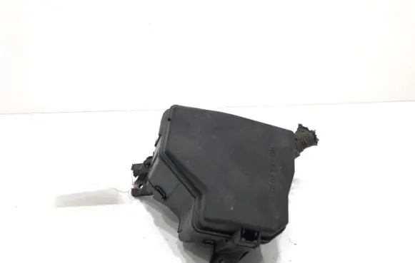 Toyota Yaris Fuse box set 821150DG21A