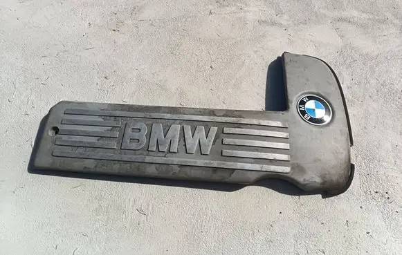 Engine cover (trim)