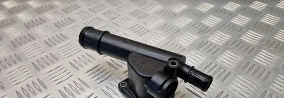 Audi A3 S3 8P Engine coolant pipe/hose 038121132 038121132G