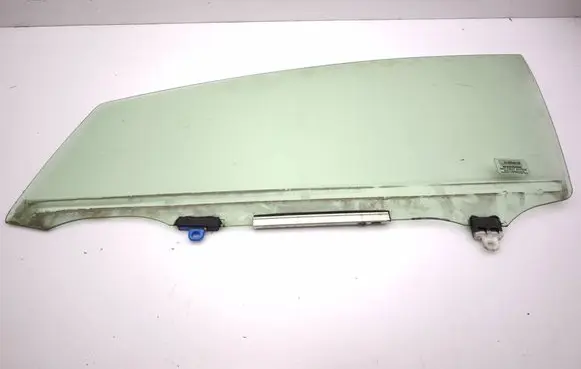 Toyota Prius (XW30) Front door window glass four-door