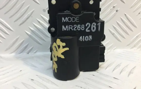 Mitsubishi Pajero Sport I Air flap motor/actuator MR268261