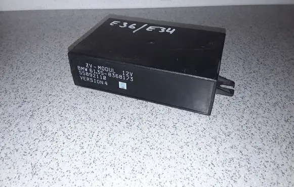 BMW 5 E34 Door central lock control unit/module 61358368173 8368173