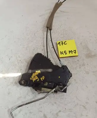 Toyota Corolla E120 E130 Front door lock 15343544