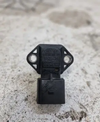 Audi A6 S6 C5 4B Air pressure sensor 0281002177