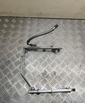 Mercedes-Benz Vito Viano W639 Fuel main line pipe A2720700995