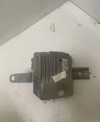 Toyota Corolla E120 E130 Power steering control unit/module 8965002150
