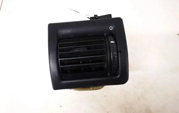 Opel Astra G Dash center air vent grill 90560338