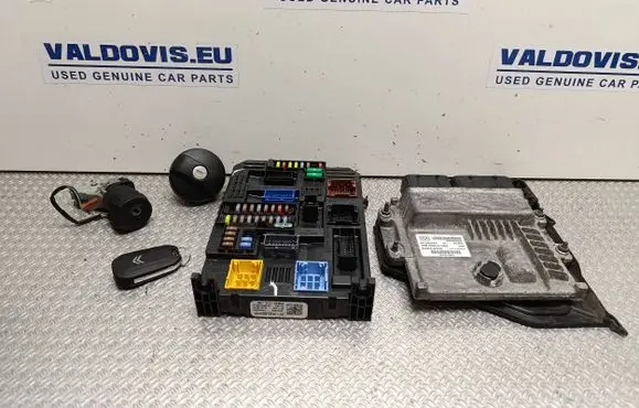 Engine ECU kit and lock set
