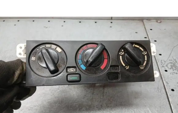Nissan Almera Air conditioning/heating control unit