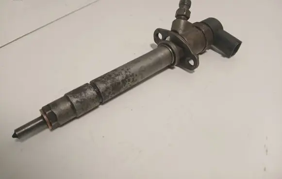 Volvo XC90 Fuel injector 0445110078