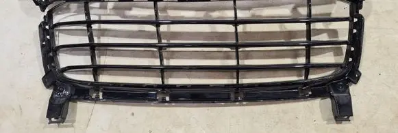 Porsche Cayenne (9PA) Front bumper upper radiator grill 7P5807683