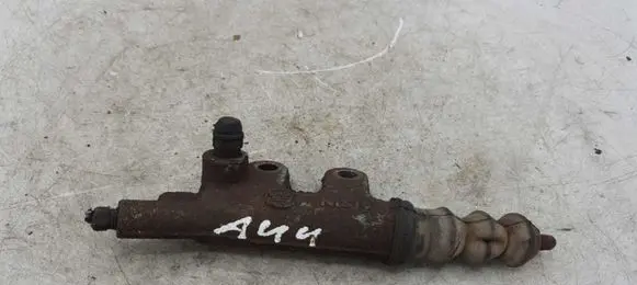 Toyota Land Cruiser (J120) Clutch master cylinder NOCODE