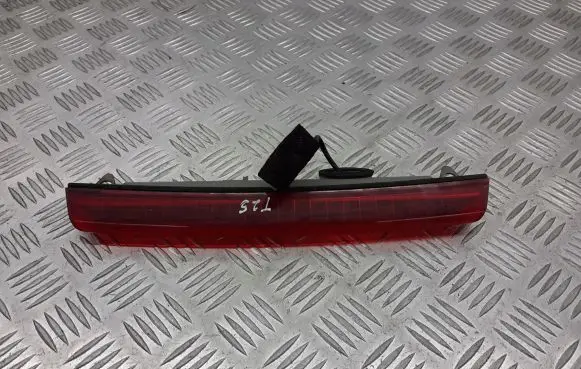Toyota Avensis T250 Third/center stoplight